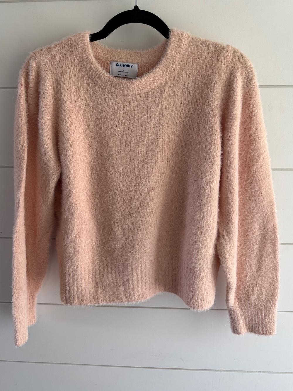 Old Navy Eye Lash Fuzzy Crewneck Sweater in Soft Pink, Size Large